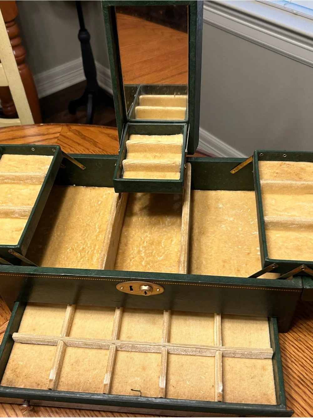 Vintage Green Jewelry Storage Box with Mirror and Velvet Lining
